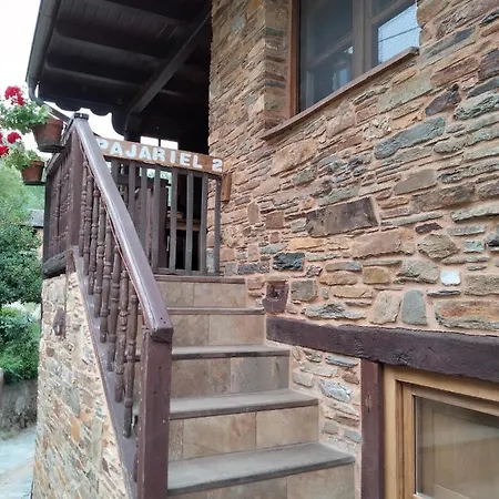 Vut El Pajariel Hotel