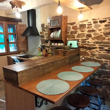 Hotel Vut El Pajariel *