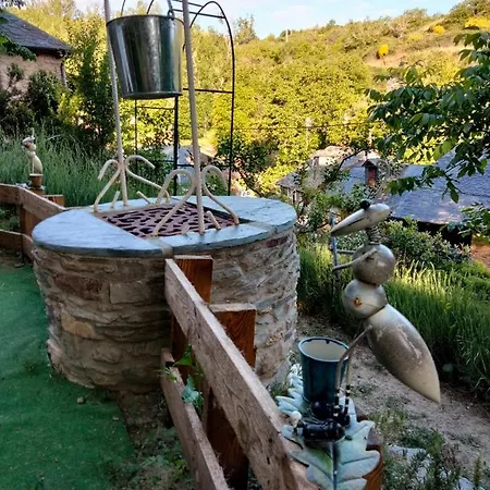 Vut El Pajariel Hotel