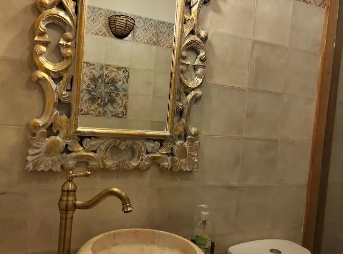 ホテル Vut El Pajariel ポンフェラダ