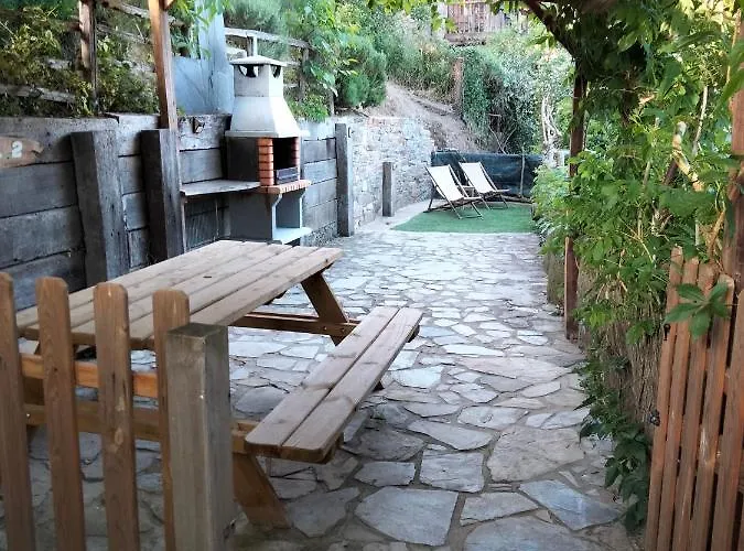 Vut El Pajariel ホテル